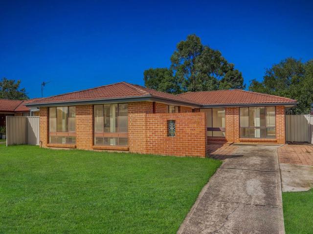 South Windsor, 38 Harpur Crescent