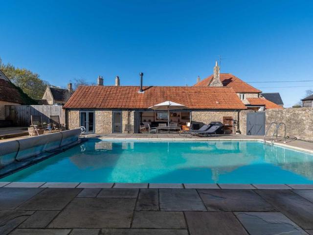 South Wraxall 2 bed detached house to rent £2,050 pcm £473 pw