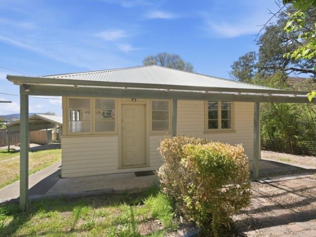 South Armidale Family Home