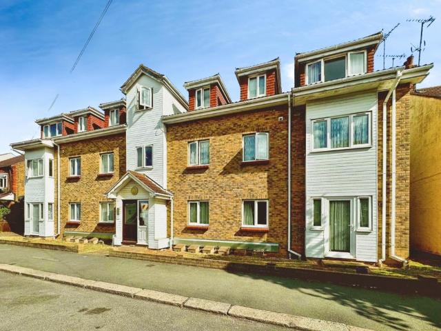 South Avenue, Southend On Sea 1 bed apartment to rent £895 pcm £207 pw
