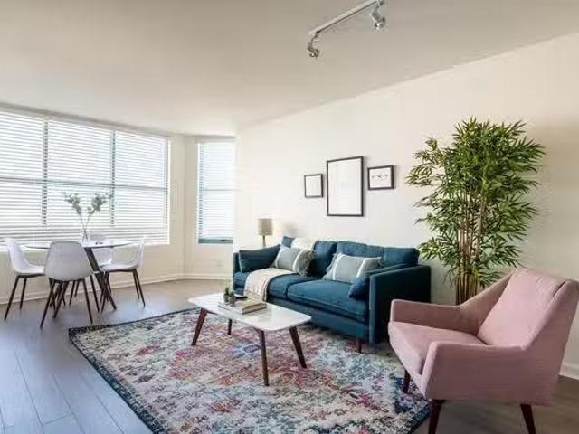 South Beach Marina Apartments, 2 Townsend St, South Beach 2.