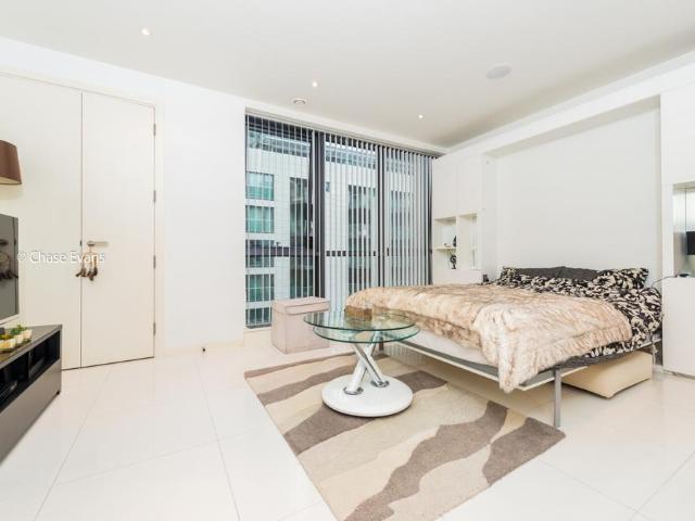 South Boulevard, 7 Baltimore Wharf. Studio to rent £1,972 pcm £455 pw