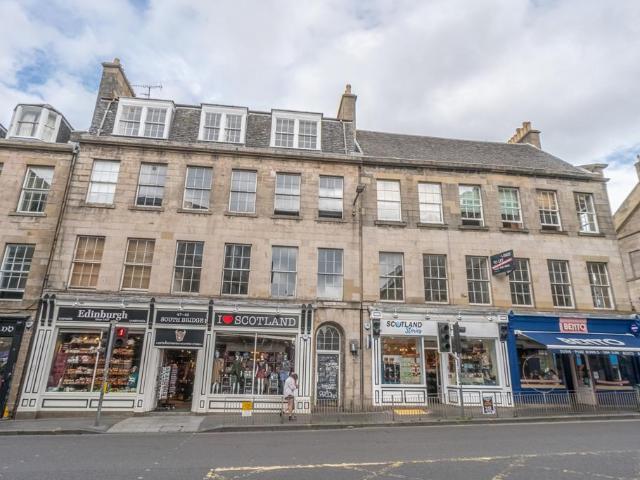 South Bridge, Edinburgh, EH1 5 bed flat to rent £3,600 pcm £831 pw