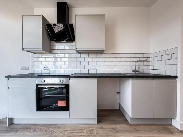 South Bridge Road, Kingston Upon Hull HU9, 1 bed flat to rent, £850 pcm | PrimeLocation