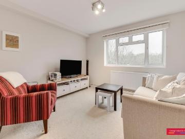 South Close, Highgate, London, N6 3 bed flat to rent £2,700 pcm £623 pw
