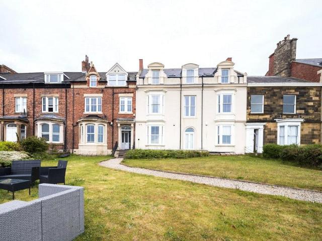 South Cliff, Sunderland, SR6 2 bed apartment to rent £950 pcm £219 pw