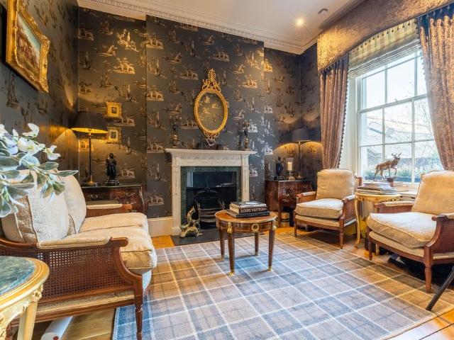South Eaton Place, London SW1W 5 bed house to rent £17,117 pcm £3,950 pw