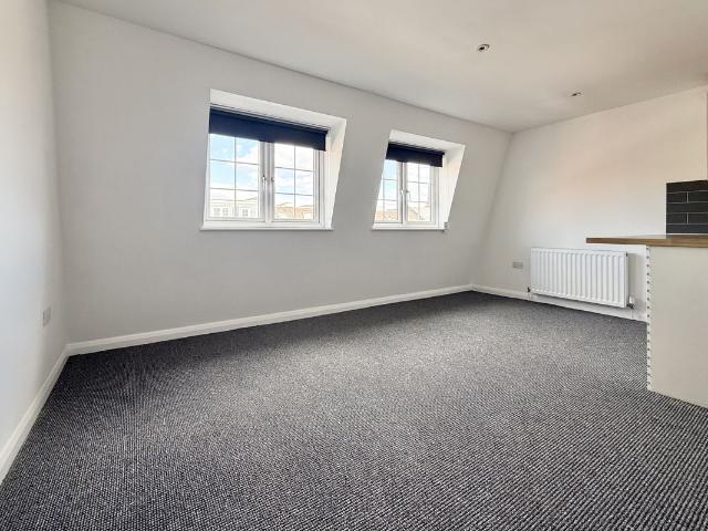 South End, Croydon CR0, 2 bed flat to rent, £1,490 pcm | PrimeLocation