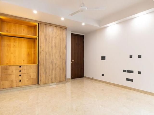 3 Bedroom 200 Sq.Yd. Apartment in South Extension ii Delhi Listing ID: #10255
