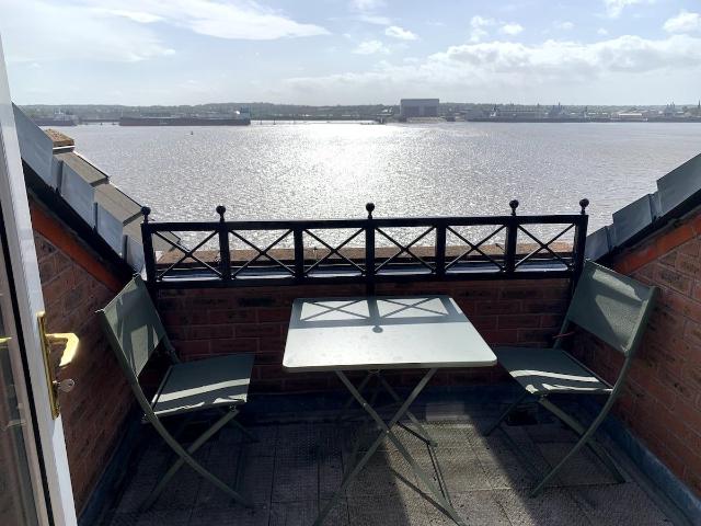 South Ferry Quay, Liverpool L3, 2 bed flat to rent, £1,550 pcm | PrimeLocation