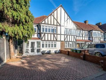 South Gipsy Road, Welling, Kent, DA16 4 bed end of terrace house to rent £2,695 pcm £622 pw