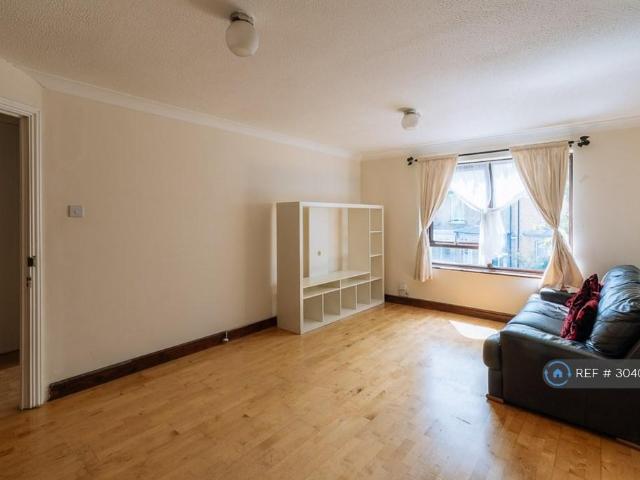 South Grove Court, London, E17 2 bed flat to rent £1,950 pcm £450 pw
