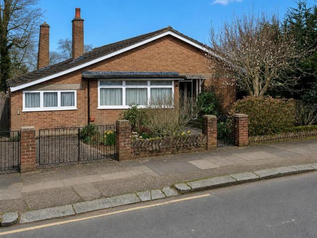 South Hill Avenue, Harrow, HA1 1 bed in a house share to rent £1,045 pcm £241 pw