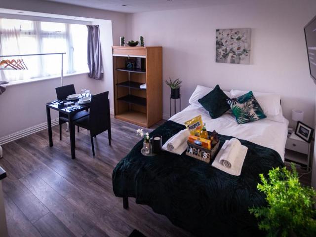 South Hill Avenue, Harrow HA2 Studio to rent £1,150 pcm £265 pw