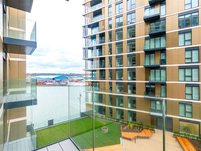 South House, Gillingham ME4, 2 bed flat to rent, £1,425 pcm | PrimeLocation