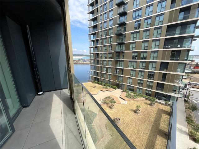 South House, Gillingham ME4, 3 bed flat to rent, £1,700 pcm | PrimeLocation