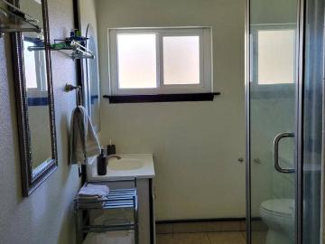 South Land Park 2 bedroom duplex