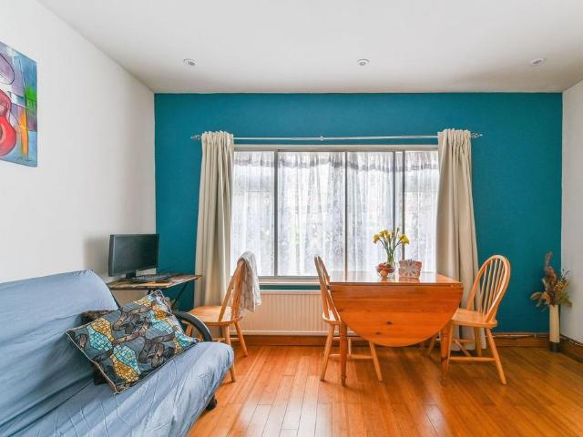 South Norwood Hill, Norwood, London. 1 bed flat to rent £2,000 pcm £462 pw
