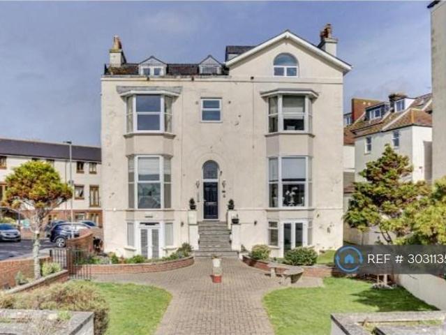 South Parade, Hampshire, PO4 2 bed flat to rent £1,450 pcm £335 pw
