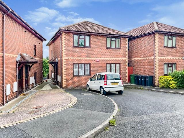 South Park Mews, Brierley Hill 2 bed flat to rent £825 pcm £190 pw