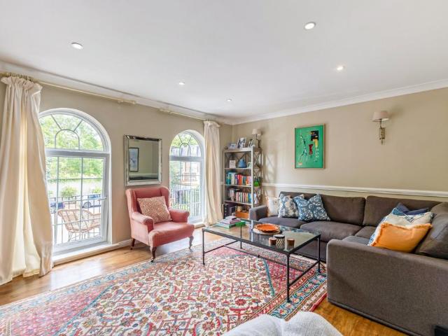 South Park Mews, London, SW6 4 bed terraced house to rent £5,500 pcm £1,269 pw