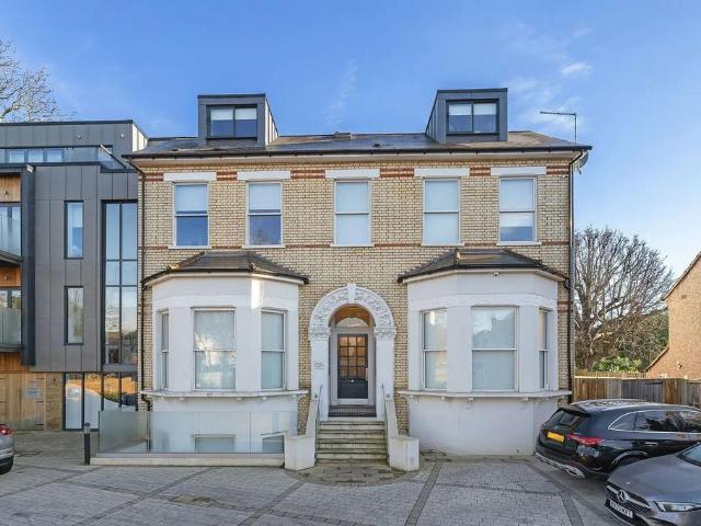 South Park Hill Road, South Croydon CR2 2 bed apartment to rent £1,650 pcm £381 pw