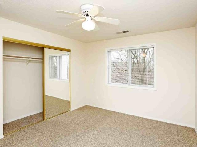South Pointe 2 Bedroom Apartment for Rent at 6003 S Cliff Ave, Sioux Falls, SD 57108