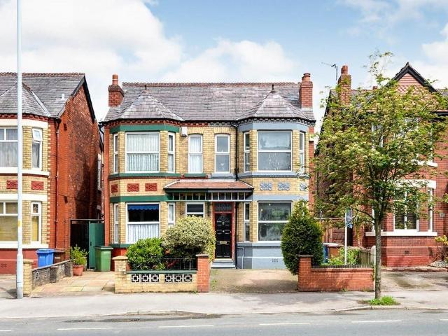South Reddish, Reddish Road / outside The Rectory, Reddish Road, Stockport, SK5 7HZ, United Kingdom | 3 bed duplex for rent #138695546 | Rentberry