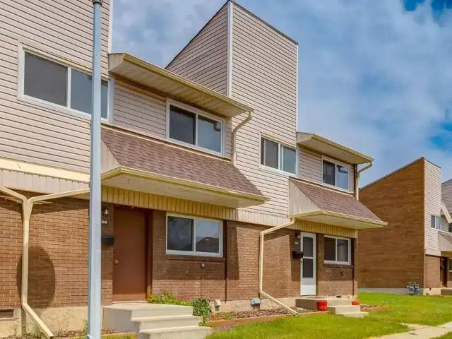 South Ridge Townhomes — 3 Bedroom