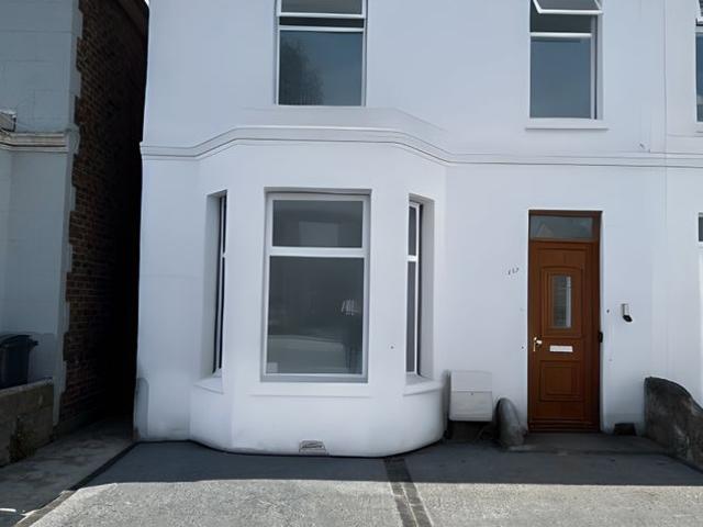 South Road, Hailsham BN27, 3 bed semi detached house to rent, £1,495 pcm | PrimeLocation