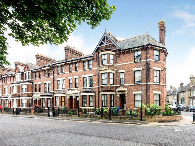 South Road, Kent ME13 1 bed flat to rent £950 pcm £219 pw