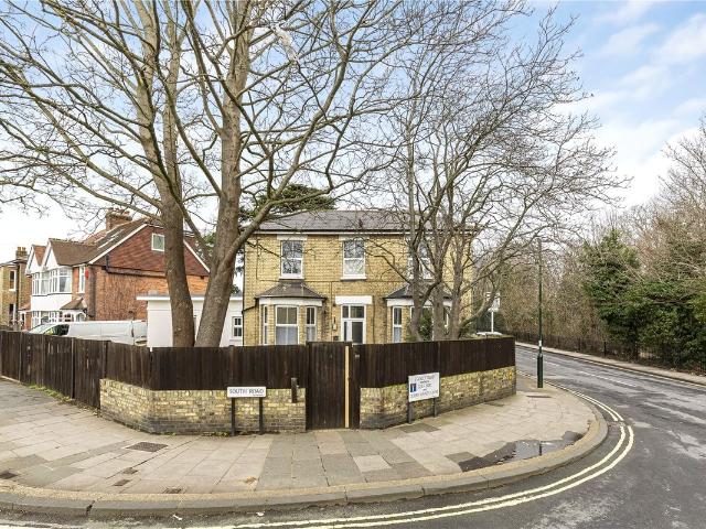 South Road, Twickenham TW2, 1 bed flat to rent, £1,750 pcm | PrimeLocation