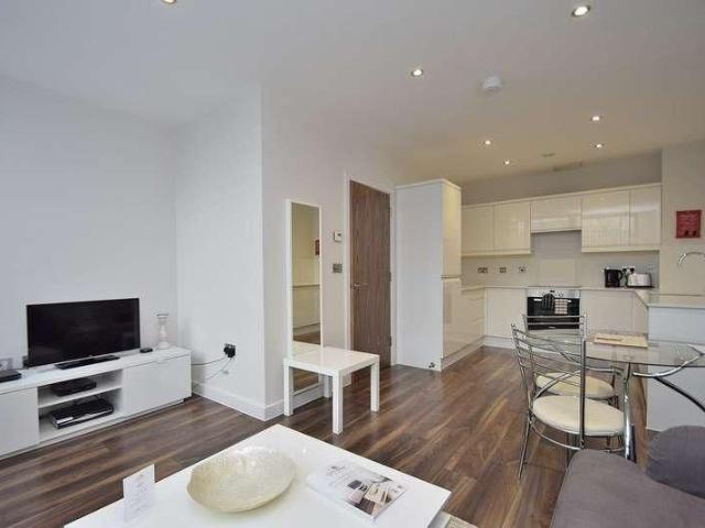 South Row, Centro, MK9