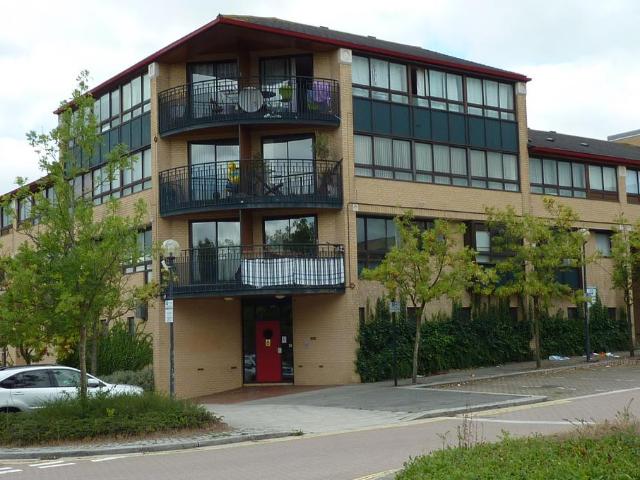 South Seventh Street, Milton Keynes MK9 2 bed apartment to rent £1,250 pcm £288 pw