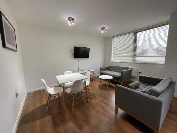 South Seventh Street, Milton Keynes MK9 2 bed flat to rent £1,550 pcm £358 pw