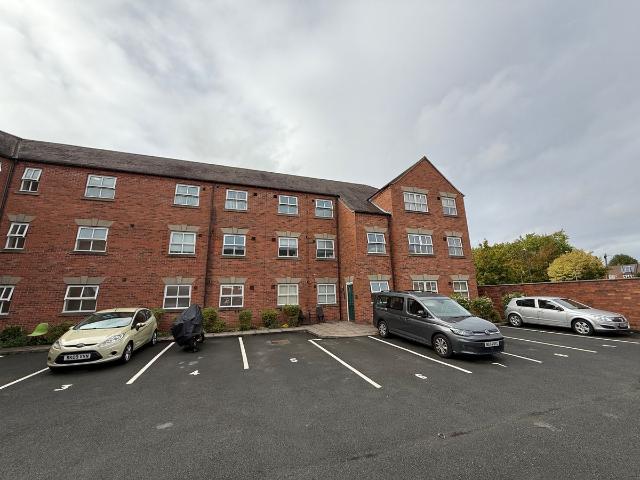 South Street, Atherstone CV9, 2 bed flat to rent, £825 pcm | PrimeLocation