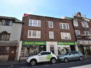 South Street, Eastbourne BN21 2 bed flat to rent £1,095 pcm £253 pw