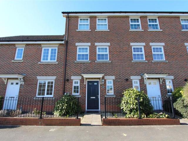 South Street, Eastleigh SO50, 4 bed terraced house to rent, £1,800 pcm | PrimeLocation