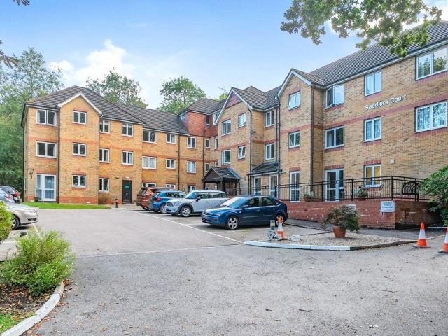 South Street, Epsom, Surrey KT18, 1 bed flat to rent, £1,300 pcm | PrimeLocation