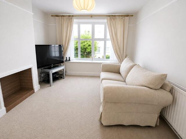 South Street, Epsom, Surrey, KT18 7PJ
