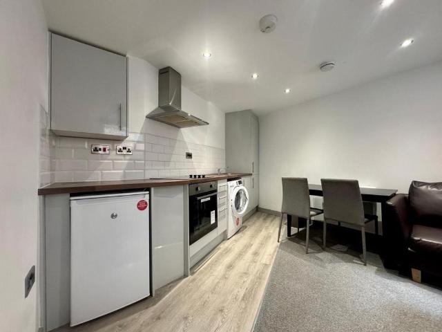 South Street, Hull, HU1 1 bed apartment to rent £635 pcm £147 pw