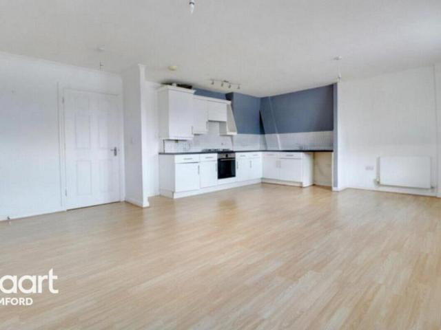 South Street, Romford 2 bed apartment to rent £1,500 pcm £346 pw