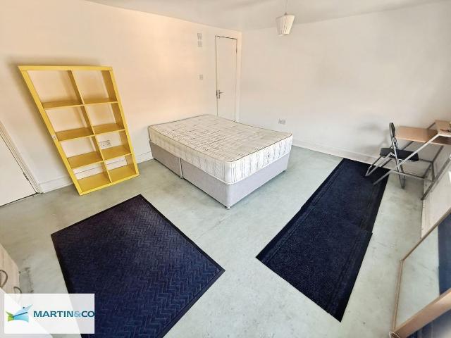 South Street, Reading RG1, 1 bed flat to rent, £925 pcm | PrimeLocation