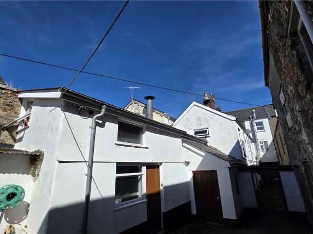 South Street, Torrington, Devon EX38, 1 bed flat to rent, £700 pcm | PrimeLocation
