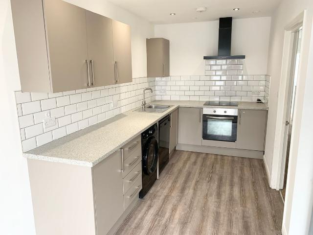 South Street, Tarring, Worthing BN14, 4 bed maisonette to rent, £1,750 pcm | PrimeLocation