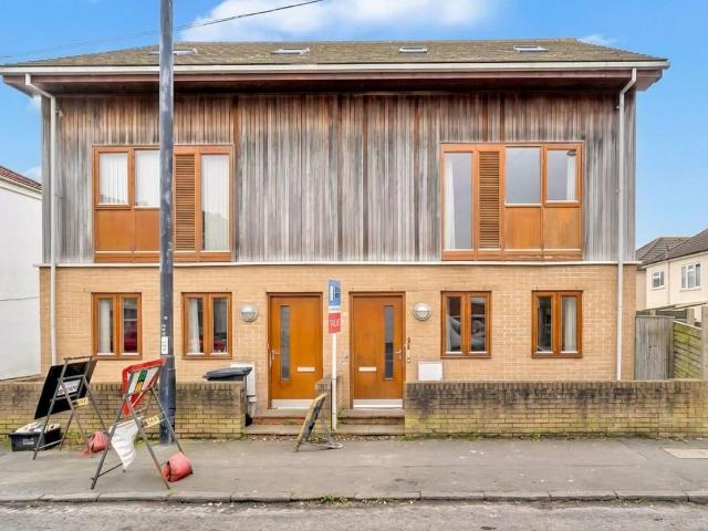 Southmead Road, Westbury On Trym, Bristol BS10, 5 bed property to rent, £3,000 pcm | PrimeLocation