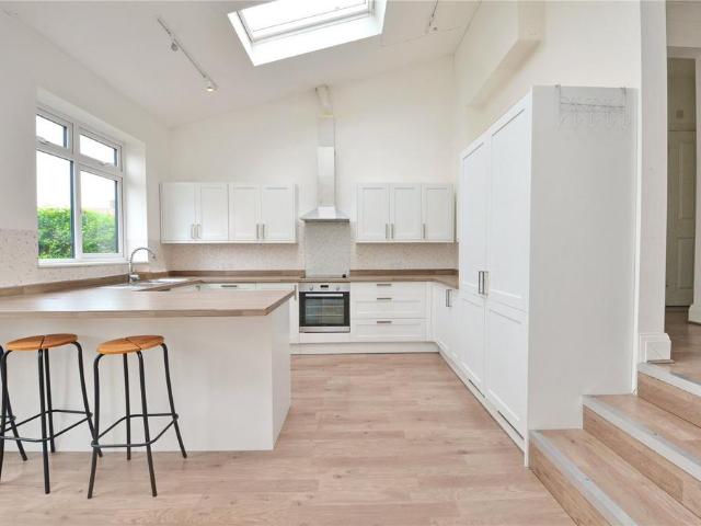 Southmead Road, Southmead, Bristol. 4 bed terraced house to rent £2,600 pcm £600 pw
