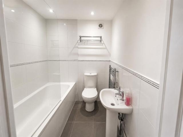 Southmead Road, Southmead, Bristol BS10, 2 bed flat to rent, £1,450 pcm | PrimeLocation