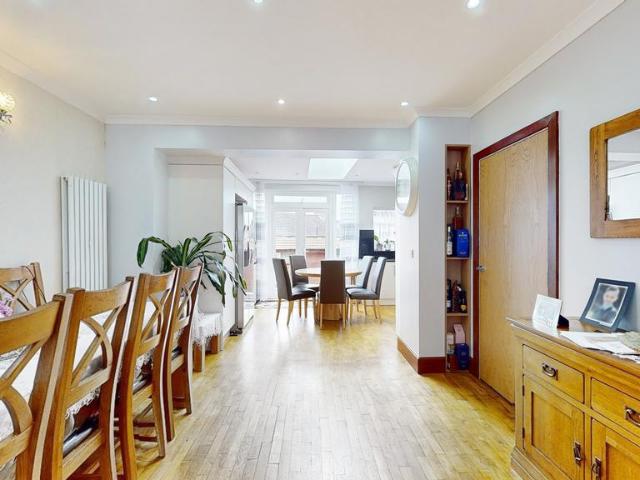 Southover, Bromley, BR1 5 bed house to rent £2,600 pcm £600 pw