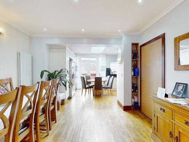 Southover, Bromley BR1, 5 bed property to rent, £2,600 pcm | PrimeLocation